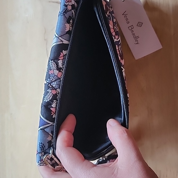 Vera Bradley RFID Crossbody Wallet New With Tags NWT. Ornate Blooms Pattern - Picture 8 of 10